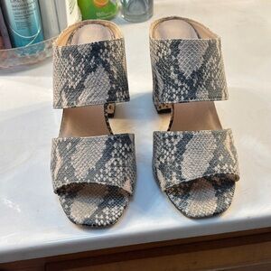 Elegant Snakeskin Pattern Mules